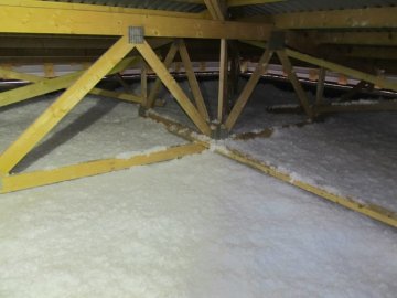 Foukaná minerální sklovláknitá izolace SUPAFIL LOFT — v Břeclavi.